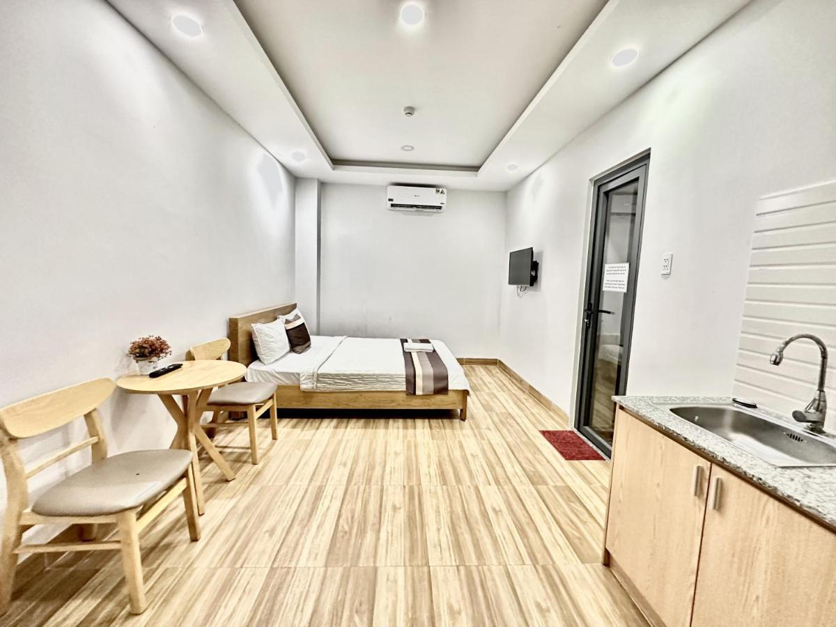 The Jade Hotel Near Tan Son Nhat Airport Хошимін Екстер'єр фото