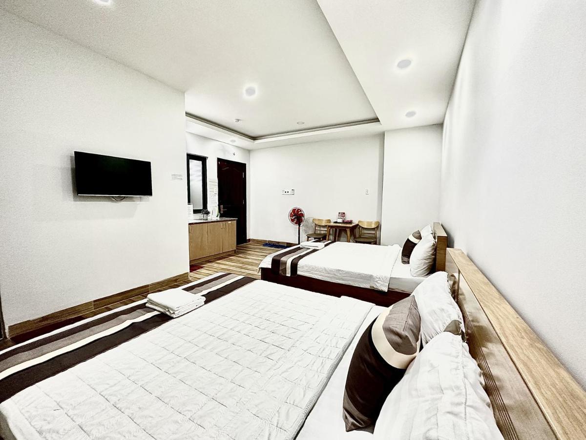 The Jade Hotel Near Tan Son Nhat Airport Хошимін Екстер'єр фото